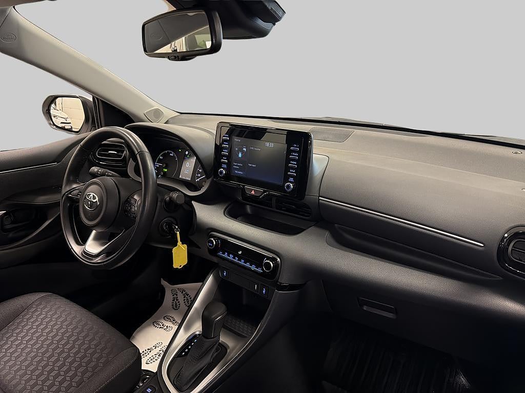 Toyota Yaris 2021 - miniatyr 6