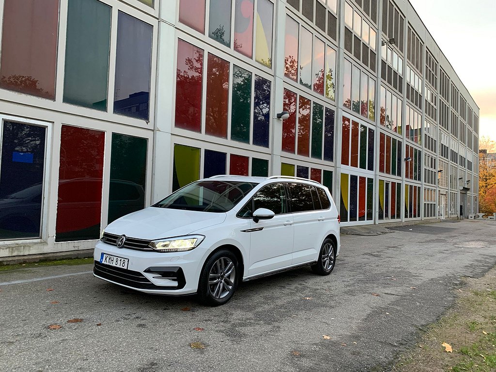 Volkswagen Touran 1.5 TSI R Line 7 Sits Automat Räntefritt  Euro 6