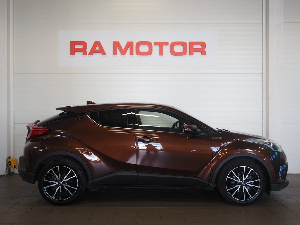 Toyota C-HR Hybrid CVT Executive Drag M-Värm JBL Kamera 2017