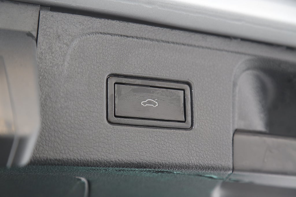 Volkswagen Passat Sportscombi GTE Executive Cockpit Panorama Värmare Drag 2020