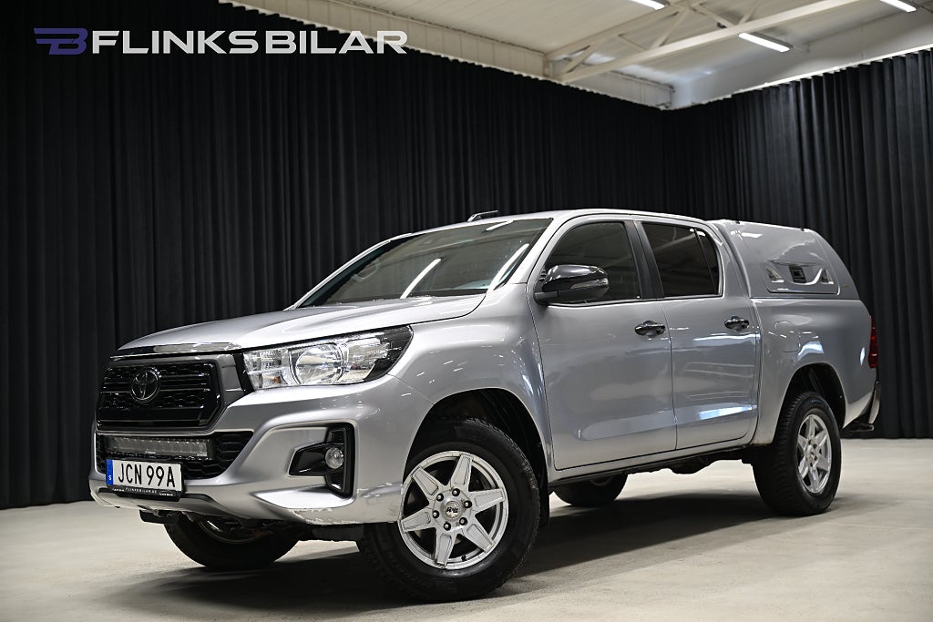 Toyota Hilux 2.4 AWD 150HK Automat|Dubbelhytt|Kåpa|Drag|EnÄgare|Moms