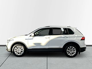 Volkswagen Tiguan 2.0 TDI 4M Elegance MOMS/Kamera/Drag/S&VDäck/D-värmare