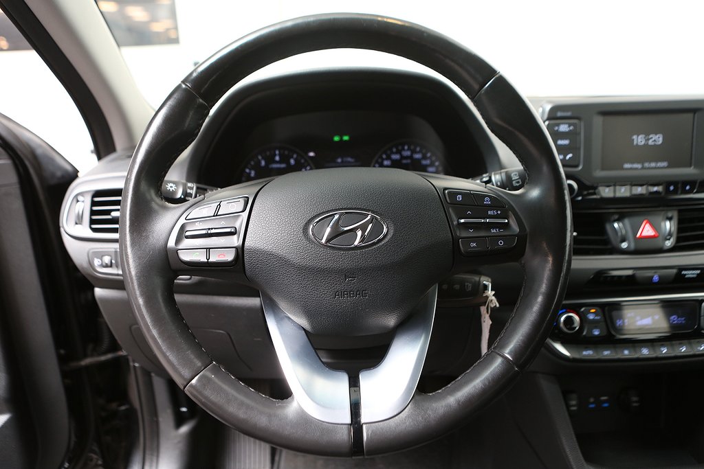 Hyundai i30 1,4 T-GDi 140hk Comfort Kombi 6-vxl P-sensor 2018