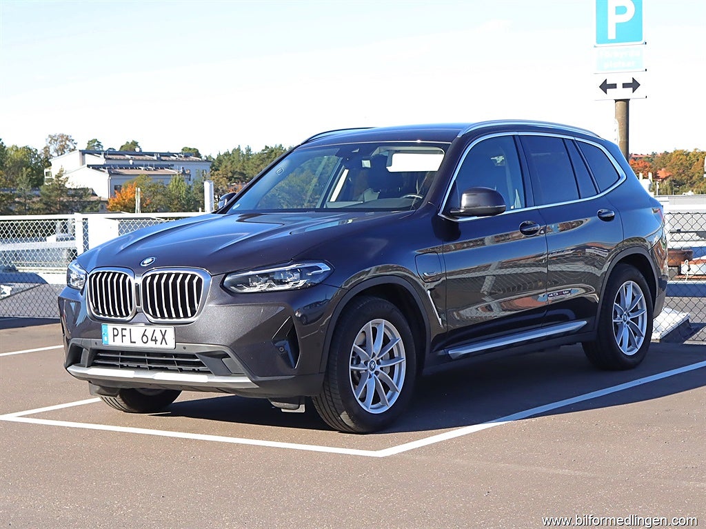 BMW X3 xDrive30e 292hk S/V-hjul Kamera Sensorer