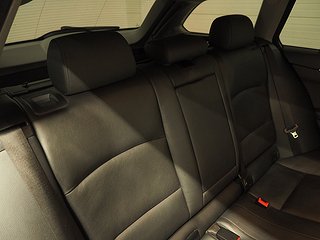 Kombi BMW 520 14 av 24