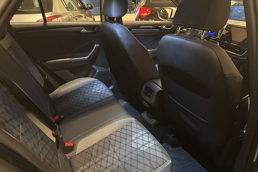 Volkswagen T-Roc 2.0 TDI DPF SCR 4Motion R-Line Sov Hjul MOMSBIL miniatyr 13