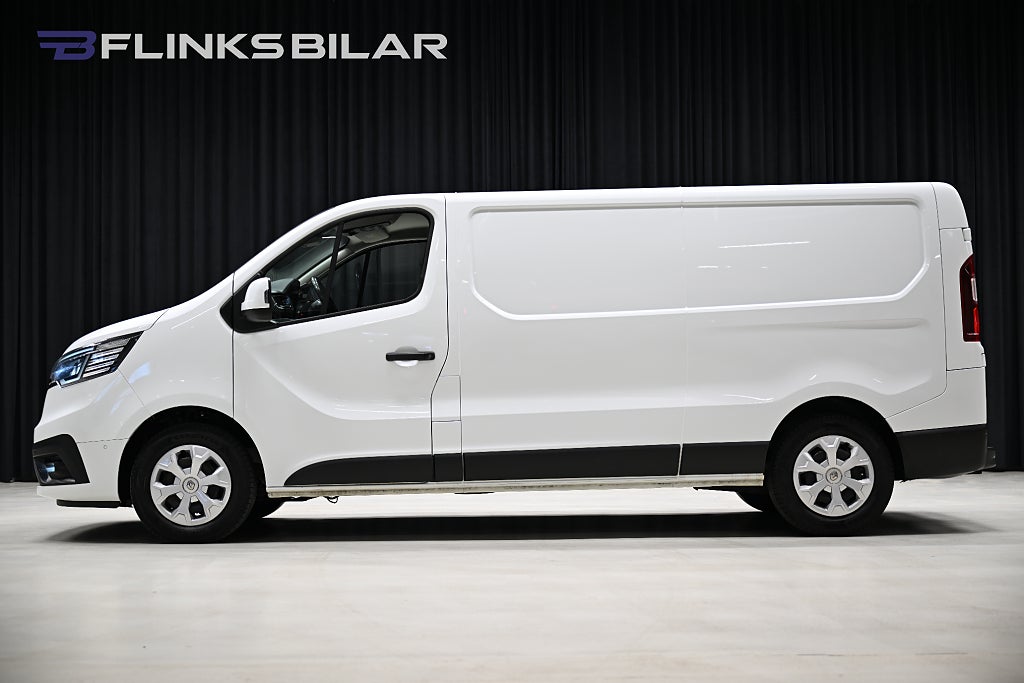 Renault trafic dCi 150HK L2 Inredd|LED|Drag|Värmare|Backkamera|Leasbar