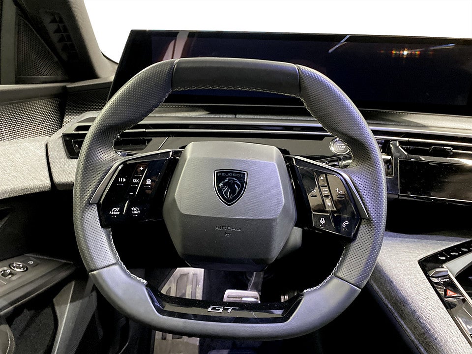 Bild på Peugeot E-3008 GT Ultimate 214hk Aut - B-KAMERA, EL-BAKLUCKA