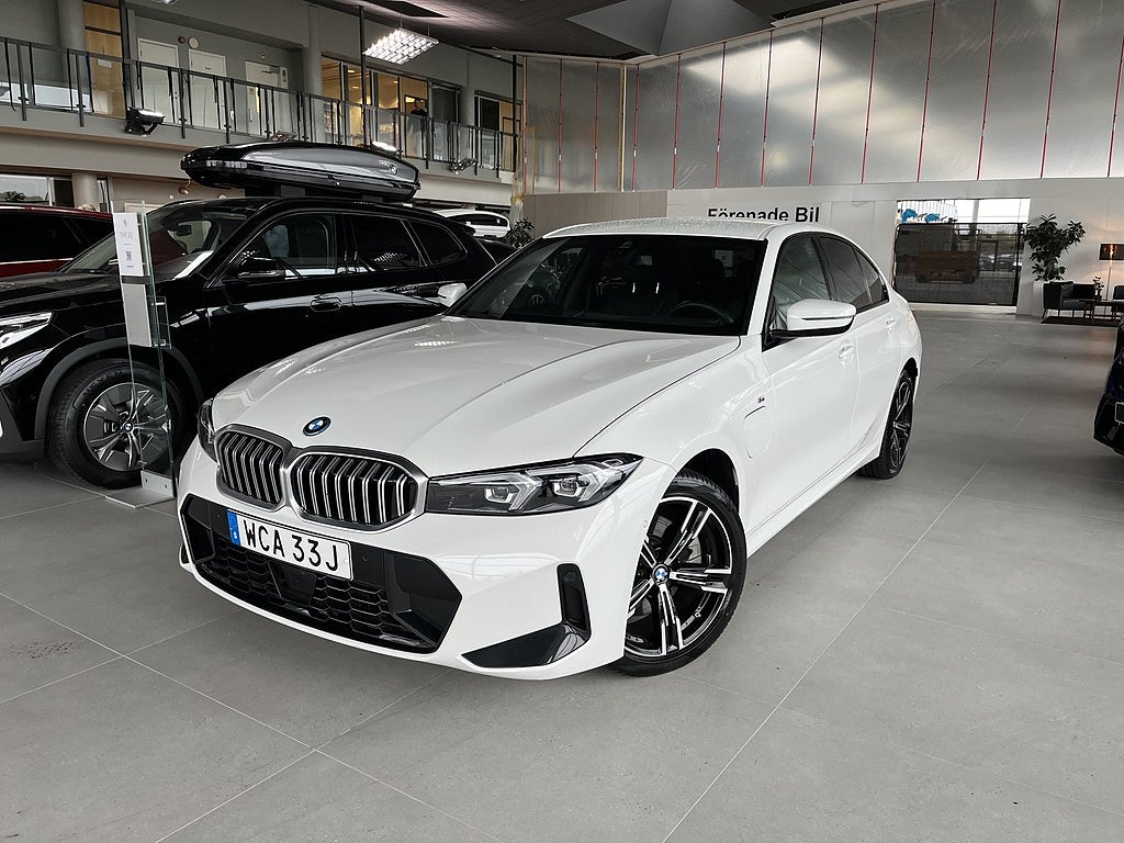 BMW 330e xDrive Sedan M Sport HiFi Drag Rattvärme ParkAssist