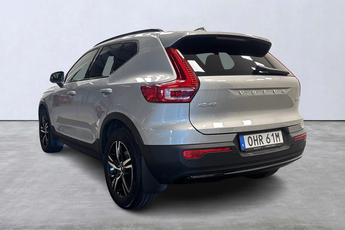 Volvo XC40 B3 FWD Bensin Plus Dark 2025, bild 4/56