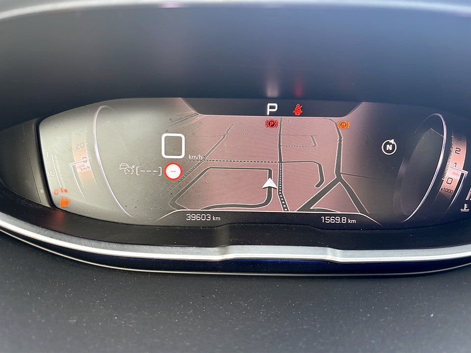 Bild på Peugeot 5008 GT Black Pack 1.2 PT 130hk Aut 7-SITS B-KAMERA CARPLAY