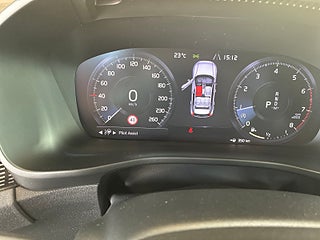 Volvo XC40 T4 AWD R-Design S&V-hjul/Drag/Kamera/Navi/Pvärm/ – bild 19