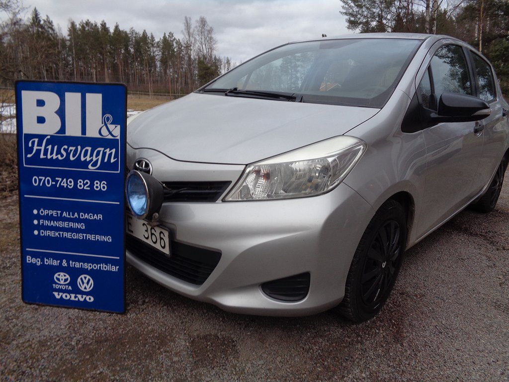 Toyota Yaris 5-D 1.33 FULLSERVAD/FÅ ÄG/DRAG/EX-LJUS/FINANS/INBYTE