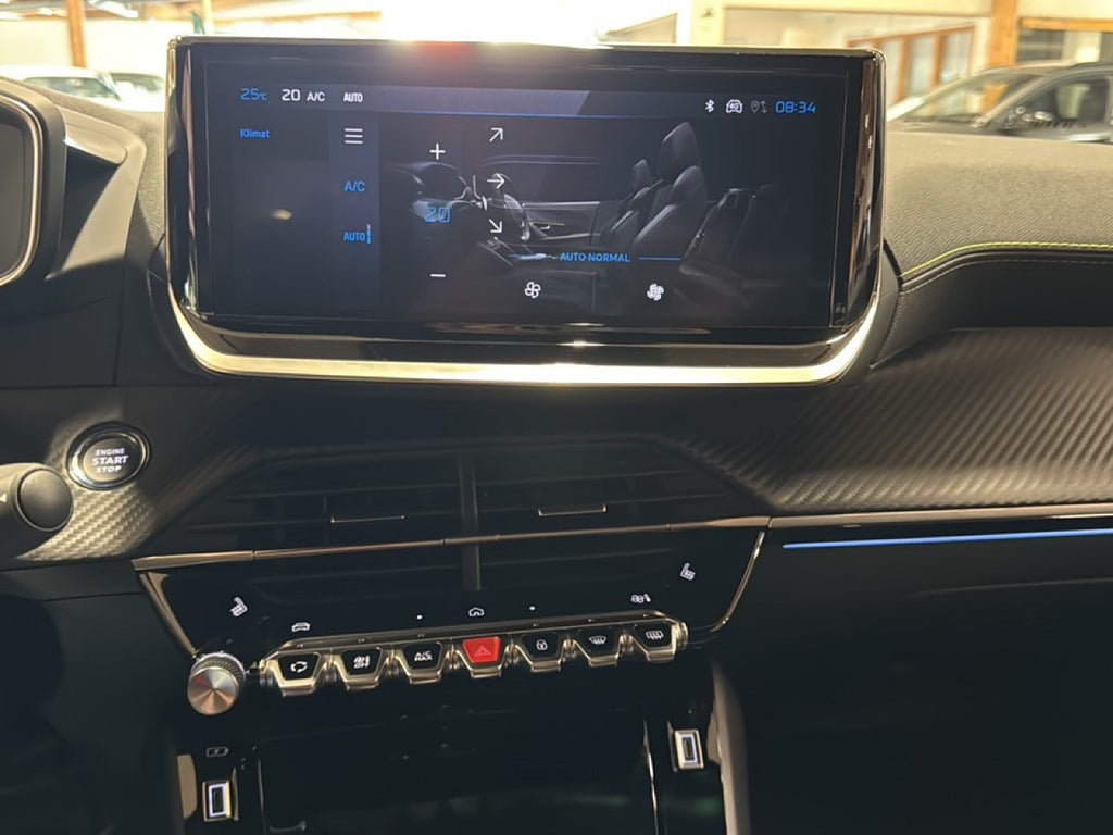 Peugeot 2008 GT Hybrid 145hk Automat – bild 14