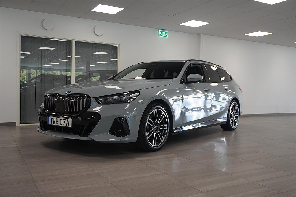 BMW 520d xDrive Touring M-Sport Innovation Fartpilot Värmare | Ränta
