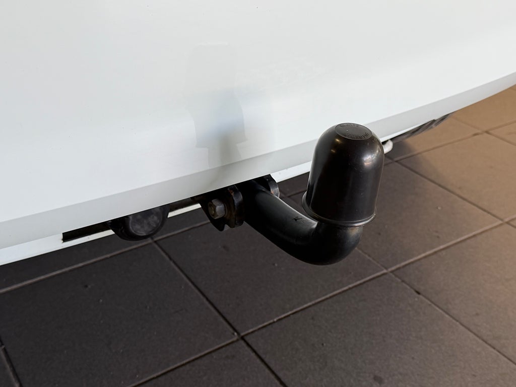Skoda Fabia 1.0 TSI Dragkrok Carplay Sensorer Farthållare bild 14