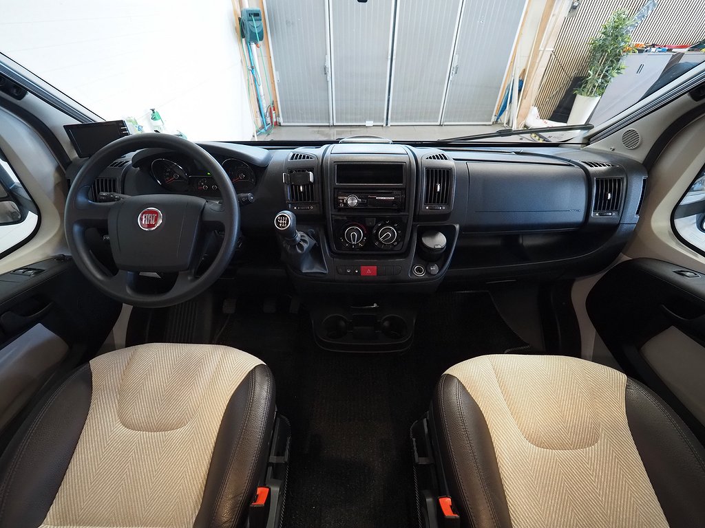 Adria Coral S 670 SLT Axess AC markis Cykelställ 2015