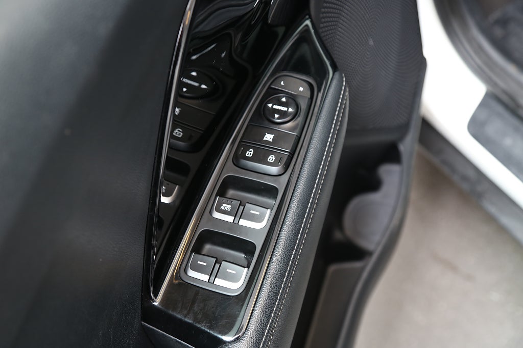 Kia Niro Hybrid 141hk Advance Plus Aut Navi Kamera 2019