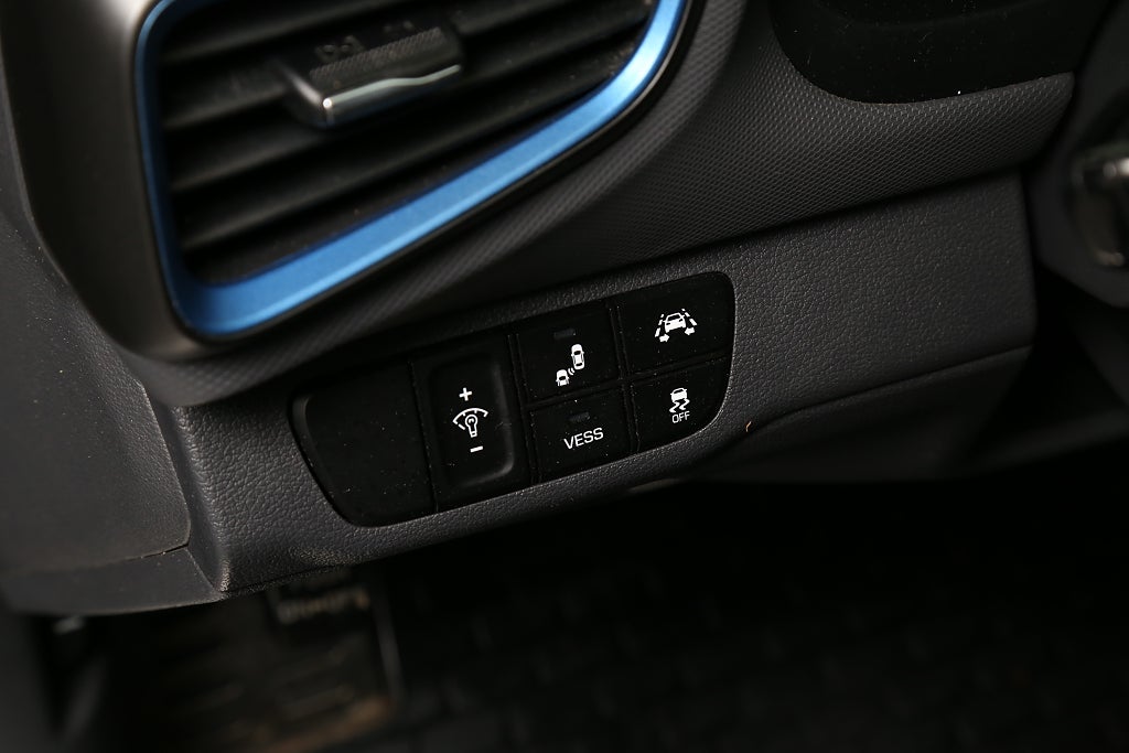 Hyundai IONIQ Plug-in 1.6 + 8.9 kWh DCT Premium Plus Eco Dragkrok 2019