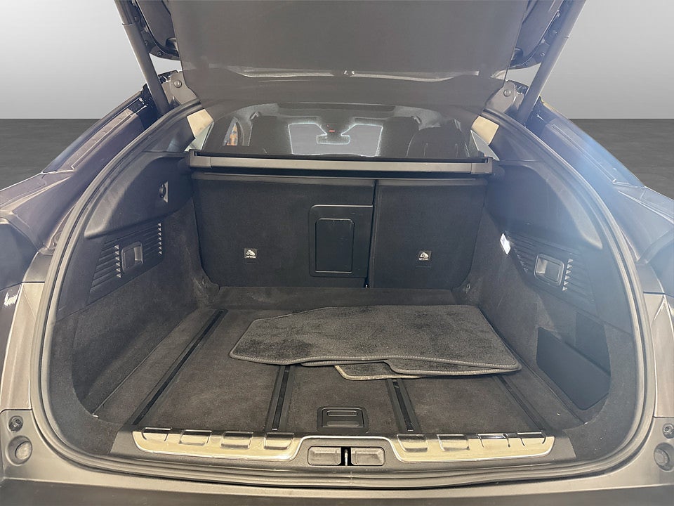 Bild på Citroën C5X Shine Exclusive 1.6 PT 180hk Aut PANO 360-KAMERA DRAG 