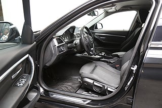 Kombi BMW 320D 9 av 28