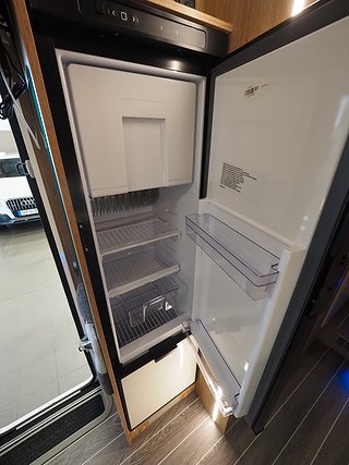 Husbil-halvintegrerad Ci Elliot 87 XT GO 12 av 22