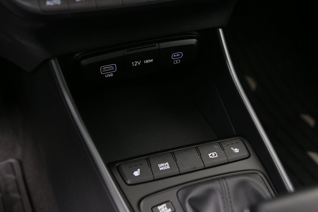 Hyundai i20 * 1,0T Mhev Aut Essential 100HK| Moms 2025