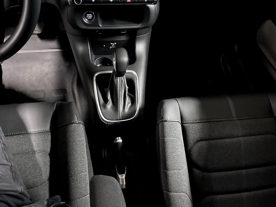 Bild på Citroën C3 Shine 1.2 PT 110hk Aut P-SENSORER CARPLAY