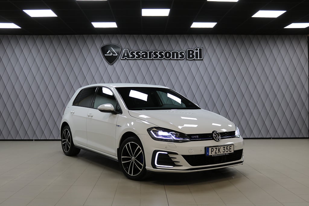 Volkswagen Golf GTE 1.4 TSI Cockpit B-Kamera Värmare Dragkrok SoV hjul