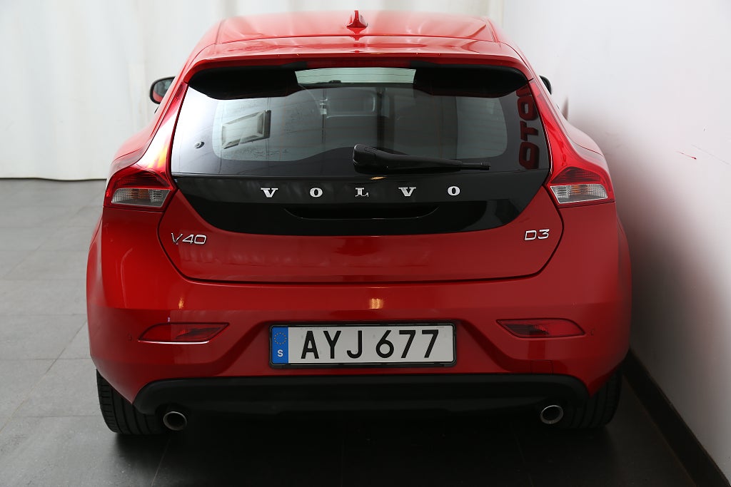 Volvo V40 D3 150hk Kinetic Nybesiktad P-sensorer Värmare 2014