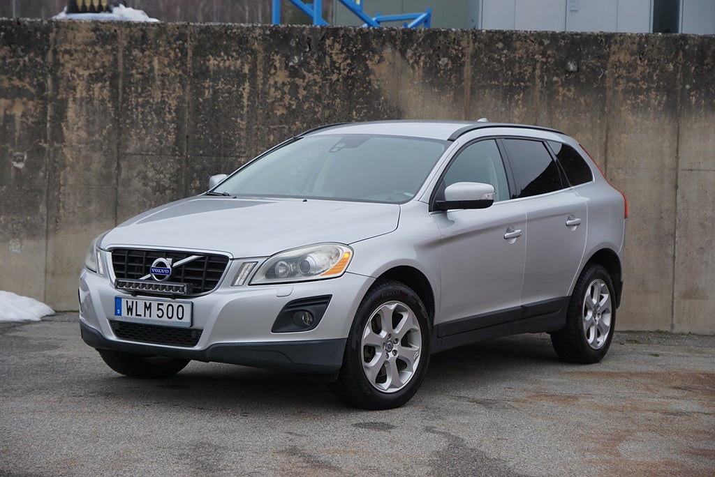 Volvo XC60 D5 AWD Geartronic|Drag|Kupevärmare|PDC|