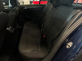 Volkswagen Golf 1.6 Kamera/Drag/D&M-värmare/S&V-däck/X-ljus