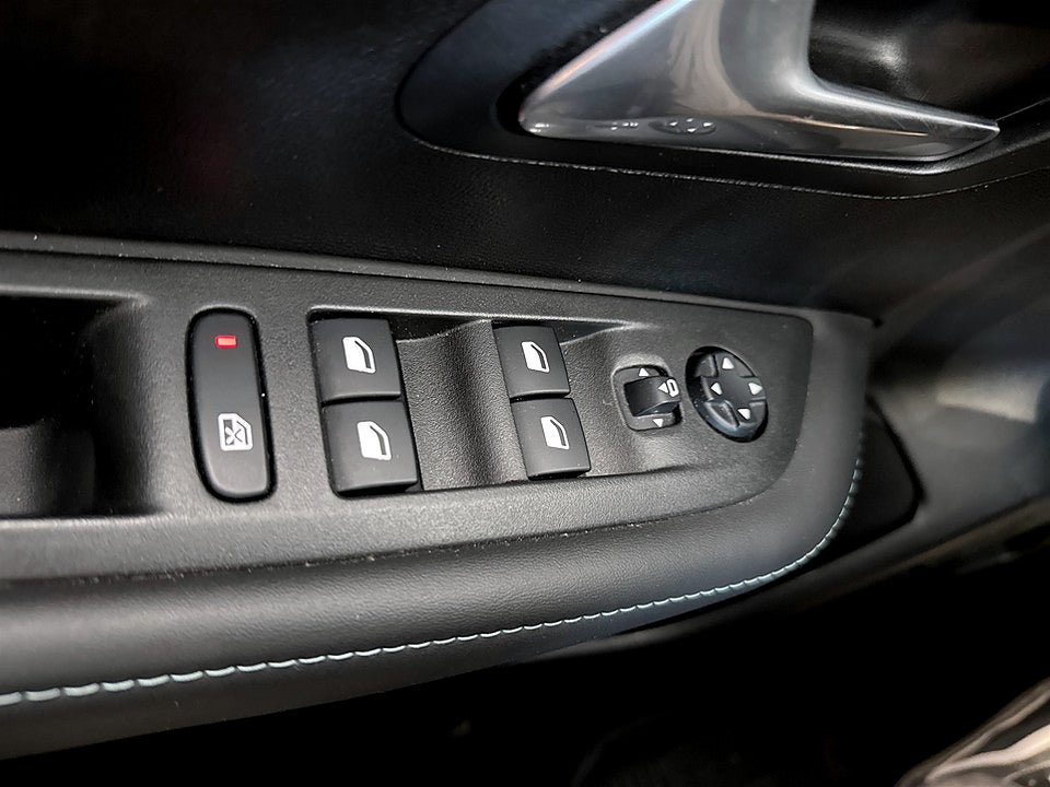 Bild på Peugeot E-208 Allure 50 kWh 136hk Aut B-KAMERA CARPLAY