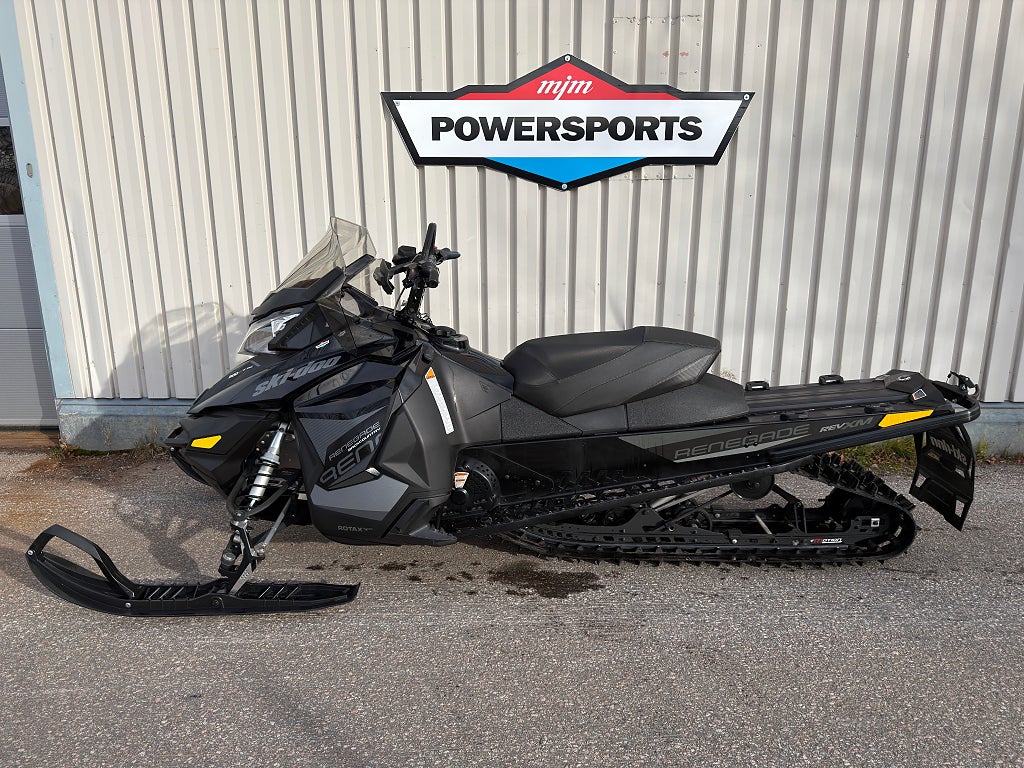 Ski-Doo Renegade Backcountry 600 E-tec