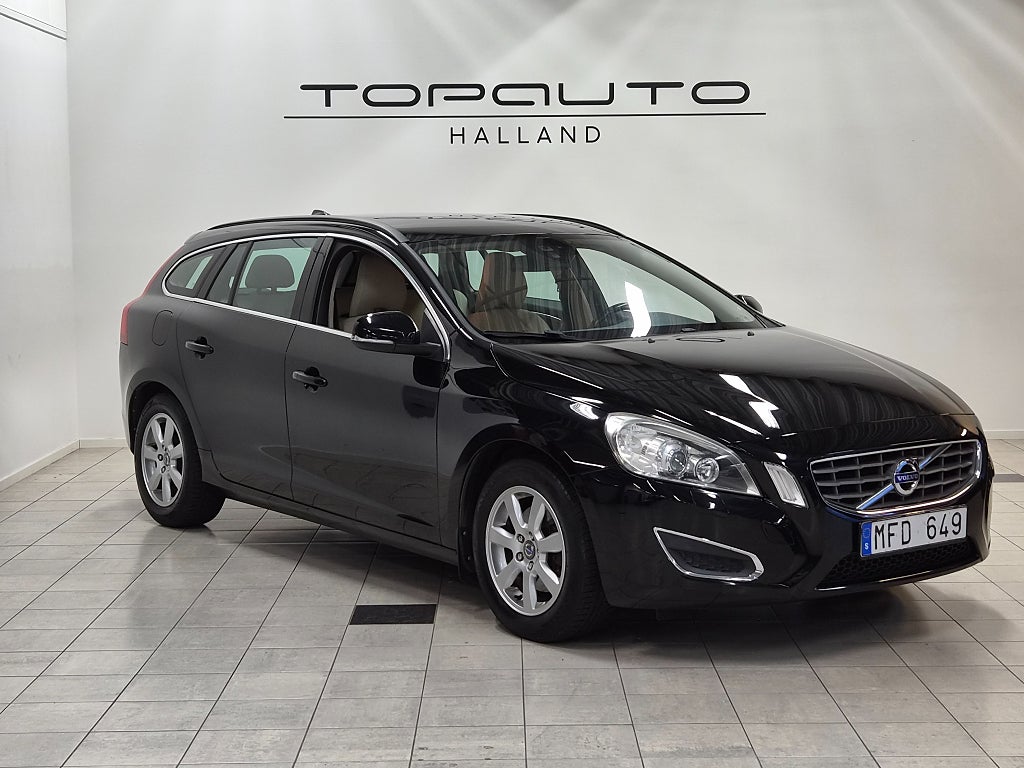 Volvo V60 T3 150hk Momentum |Dragkrok|Nyservad|Kamrem bytt