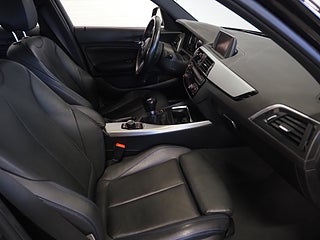 Halvkombi BMW 118I 10 av 22