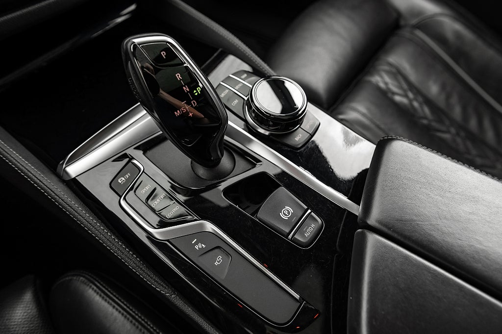 BMW 540I 2019 - miniatyr 13