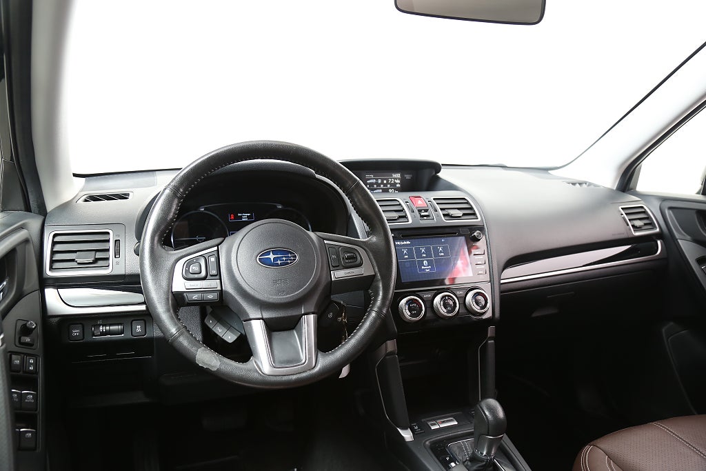 Subaru Forester 2,0D XS 147hk AWD Aut Läder Extraljus Motorv Drag 2016
