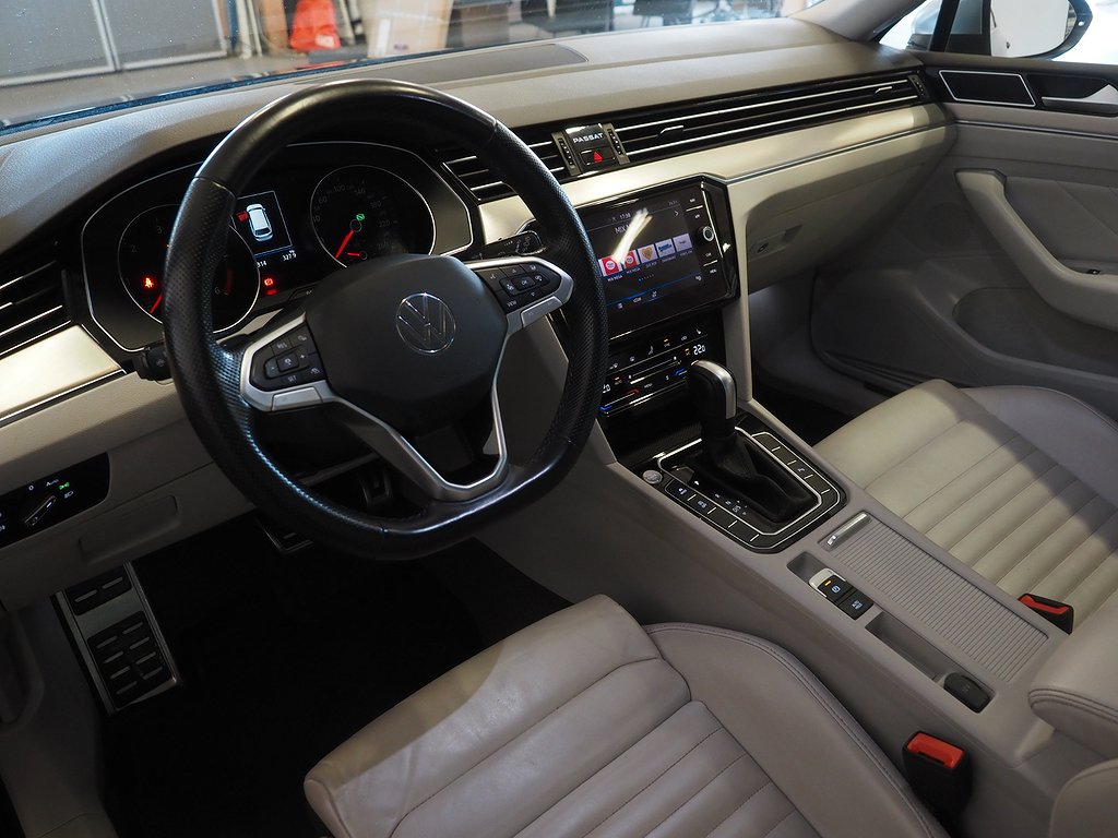 Volkswagen Passat Alltrack TDI 200hk 4M |Drag|D-värm|Navi| 2023
