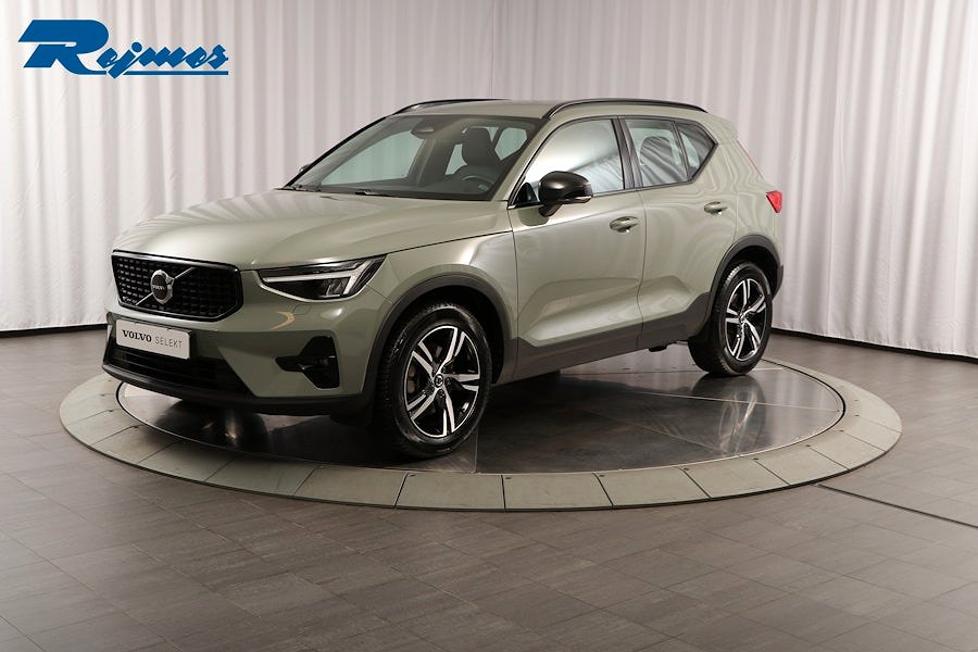 Volvo XC40 B3 FWD Bensin Plus Dark