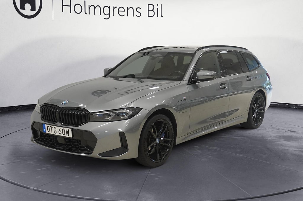 BMW 330e xDrive Touring Innovation Comfort H K 292hk | Ränta 1,99%