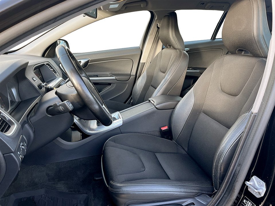 Bild på Volvo V60 Momentum D4 190hk Aut - DRAG, FARTHÅLLARE