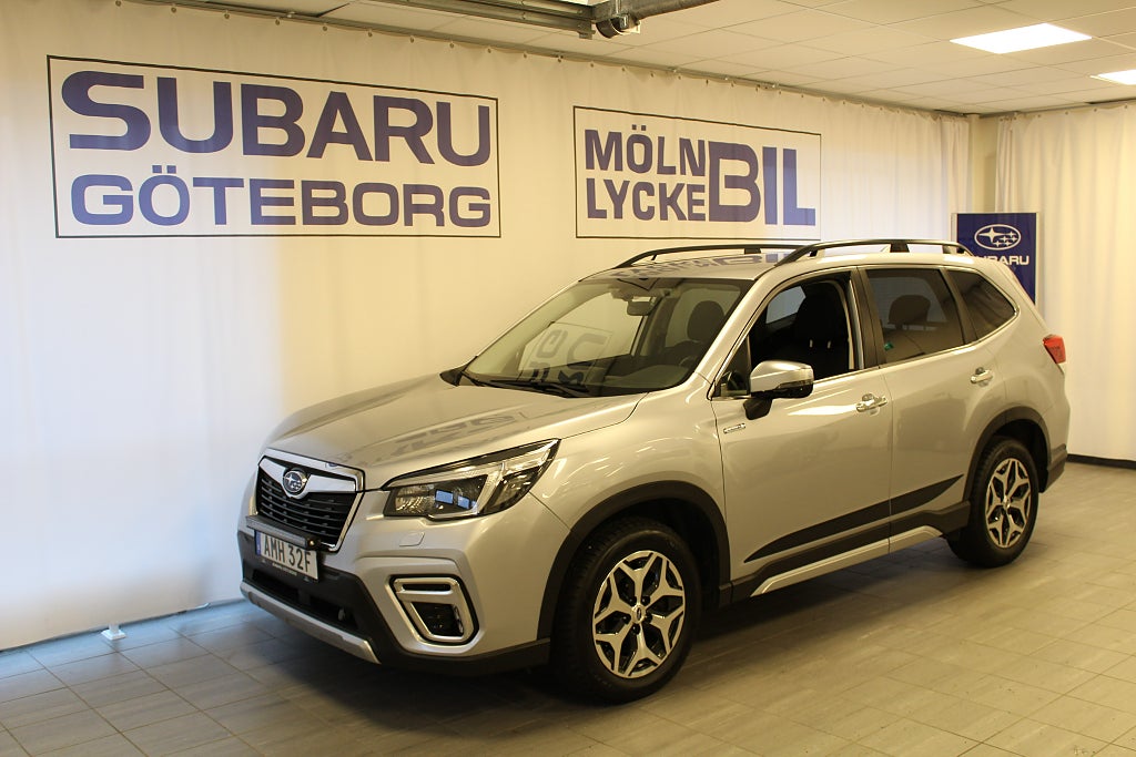 Subaru Forester 2.0i Aut Base(150hk) *LED-Ramp, Dragkrok*