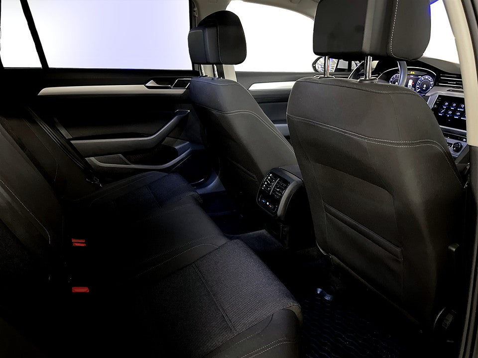 Bild på Volkswagen Passat Sportcombi 1.5 TSI 150hk Aut VÄRMARE V-HJUL
