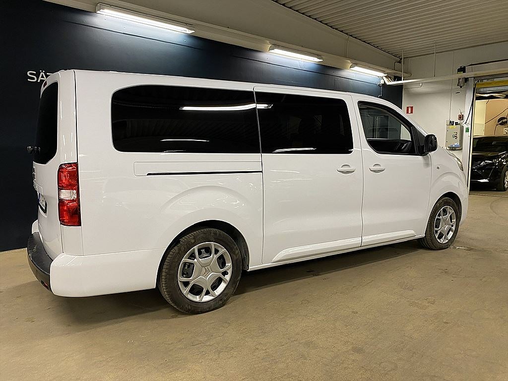 Bild på Citroën e-SpaceTourer 75kWh 136hk Aut - 9-SITS, B-KAMERA