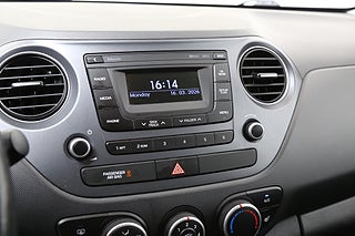 Halvkombi Hyundai i10 18 av 22