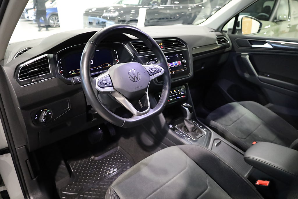 Volkswagen Tiguan eHybrid 1,4 TSI 245hk Elegance DSG Drag 2024