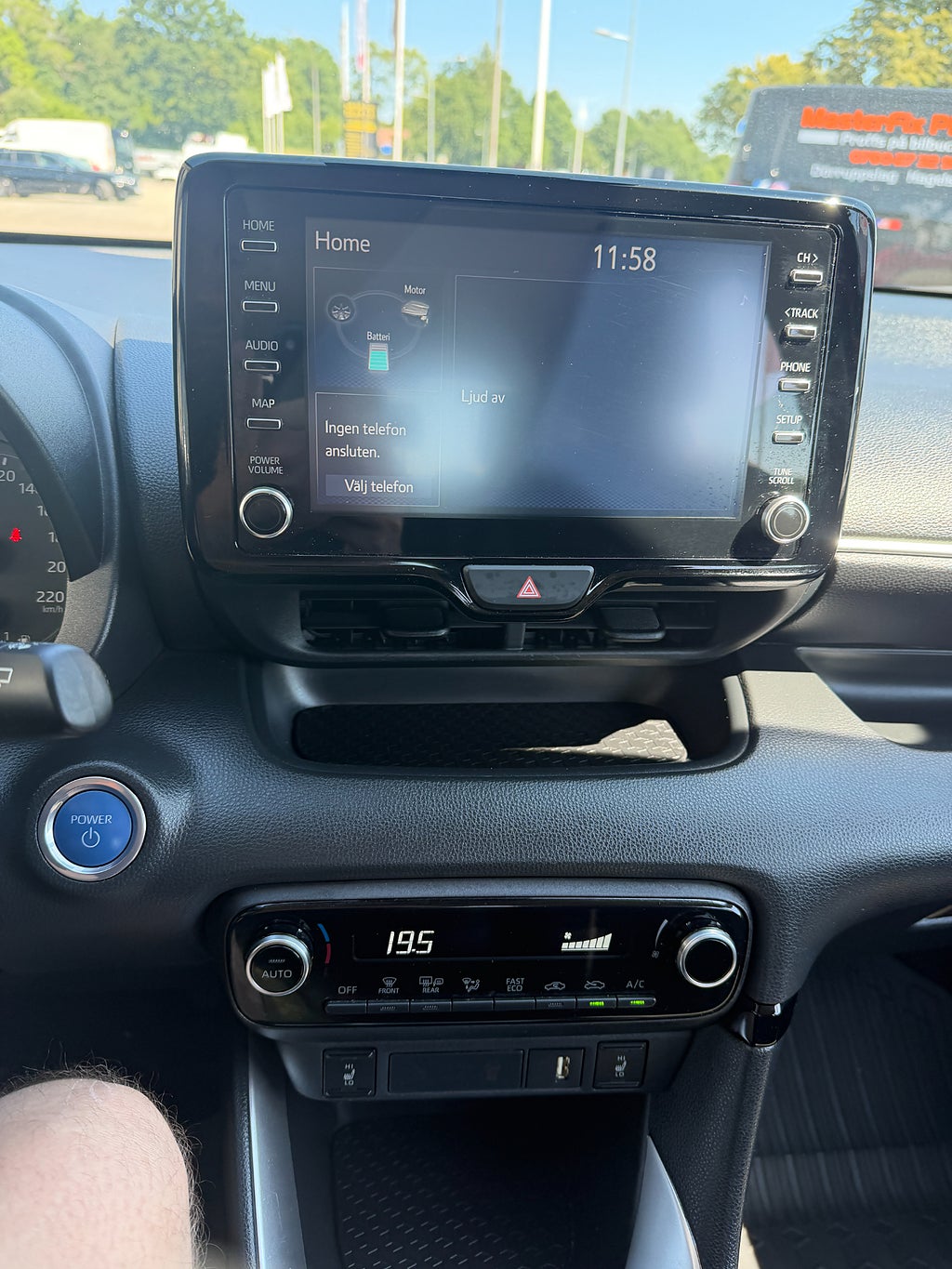 Mazda 2 Hybrid AGILE