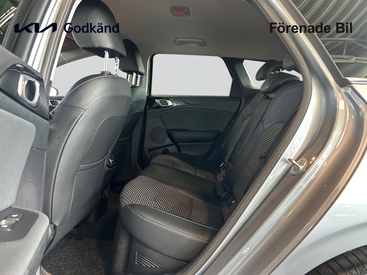 Kia Ceed 1.6 GDI Advance 2024, bild 9/10