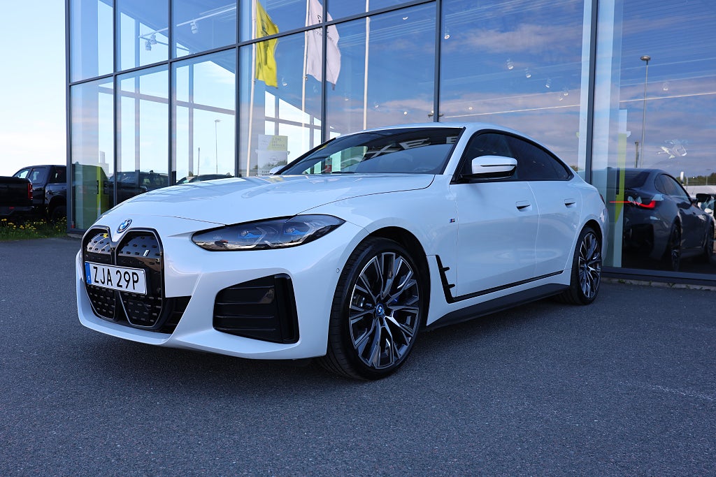 BMW i4 eDrive40 M Sport Fully Charged 83.9 kWh Individual 